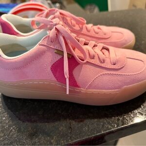 Dr. Scholl's Time Off Win Platform Sneaker